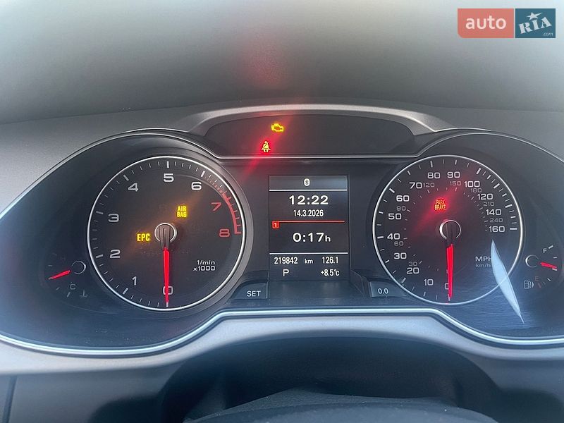 Седан Audi A4 2015 в Ивано-Франковске