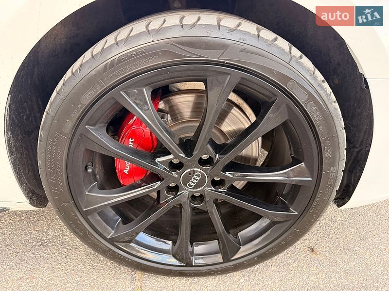 Седан Audi A4 2016 в Харькове