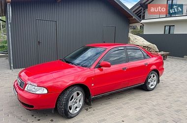 Седан Audi A4 1996 в Славському