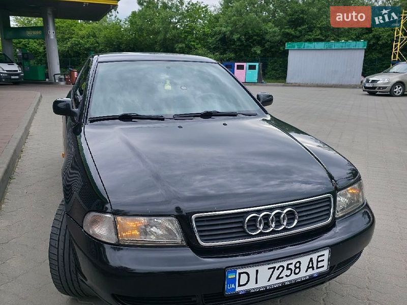 Універсал Audi A4 1998 в Калуші