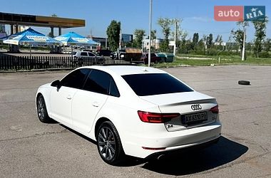 Седан Audi A4 2016 в Харкові