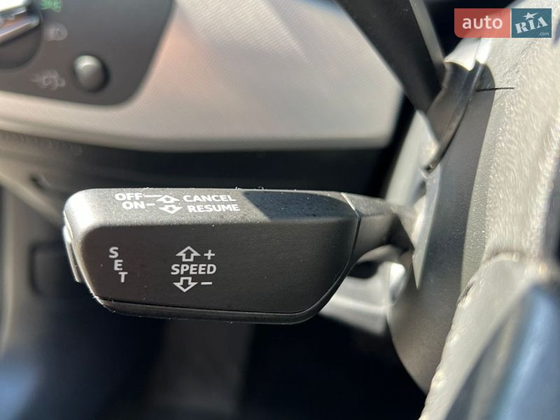 Седан Audi A4 2016 в Харкові