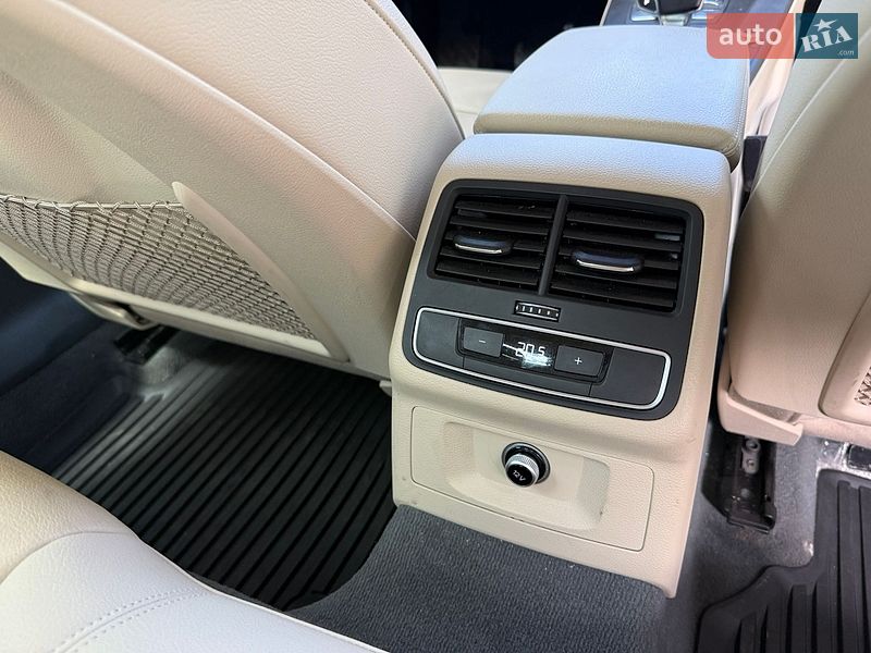 Седан Audi A4 2017 в Киеве
