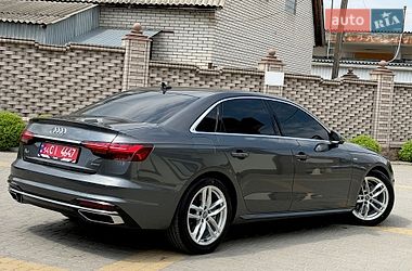 Седан Audi A4 2023 в Вінниці