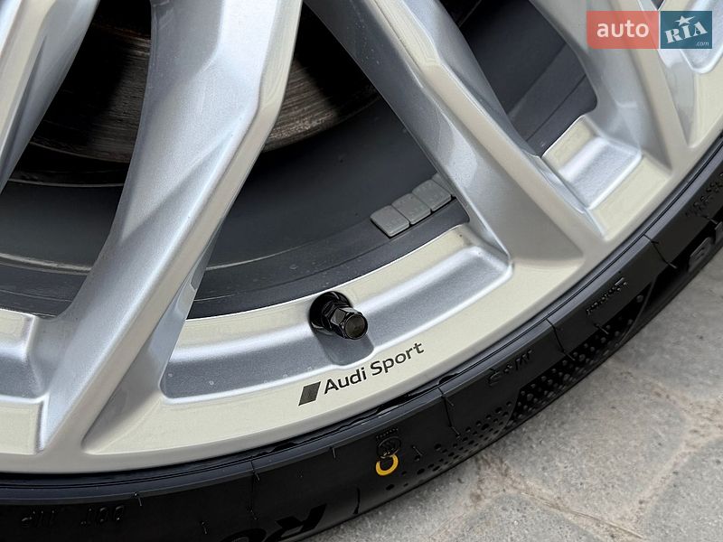 Седан Audi A4 2023 в Вінниці