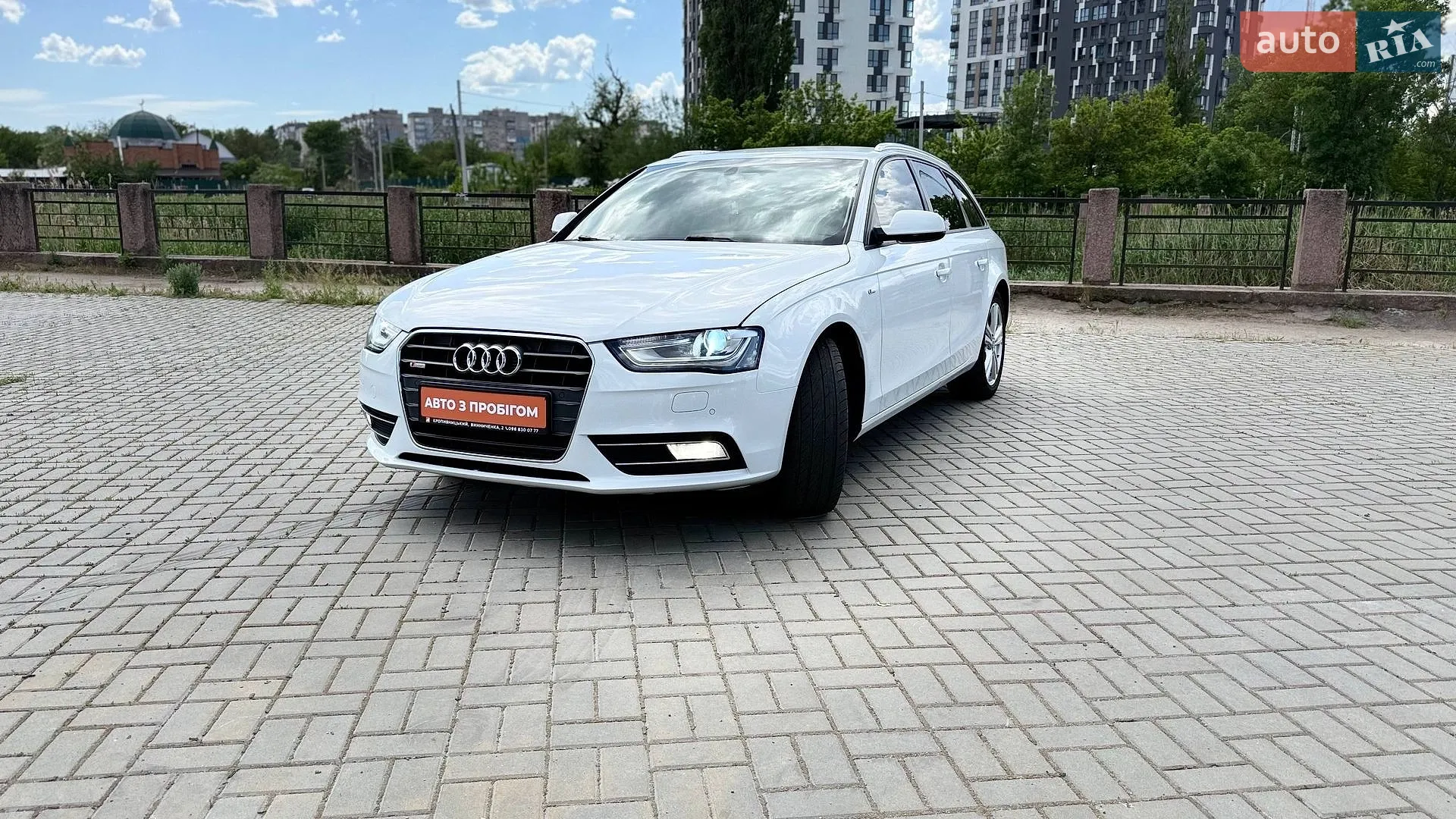 2012 Audi A4 - мініатюра 2