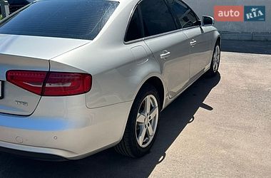 Седан Audi A4 2013 в Киеве