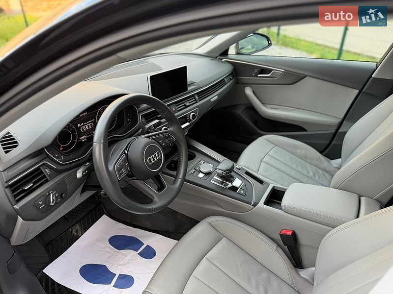 Седан Audi A4 2019 в Черновцах