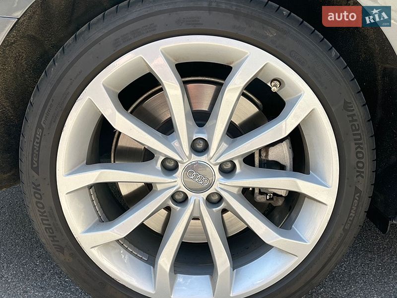 Седан Audi A4 2019 в Києві