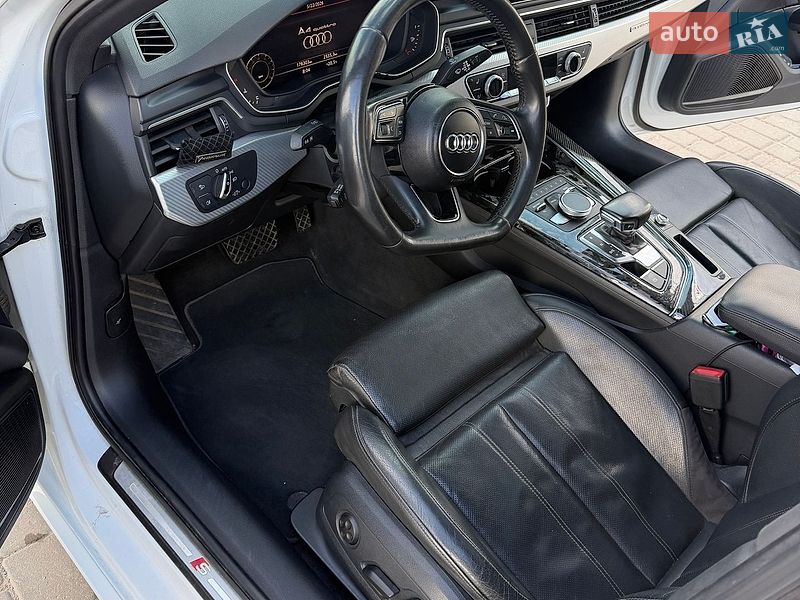 Седан Audi A4 2016 в Одессе