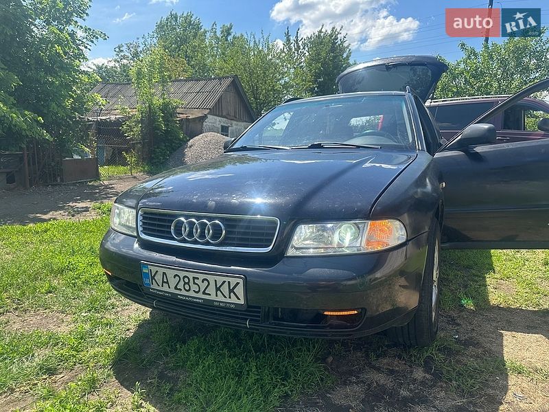 Универсал Audi A4 2000 в Киеве