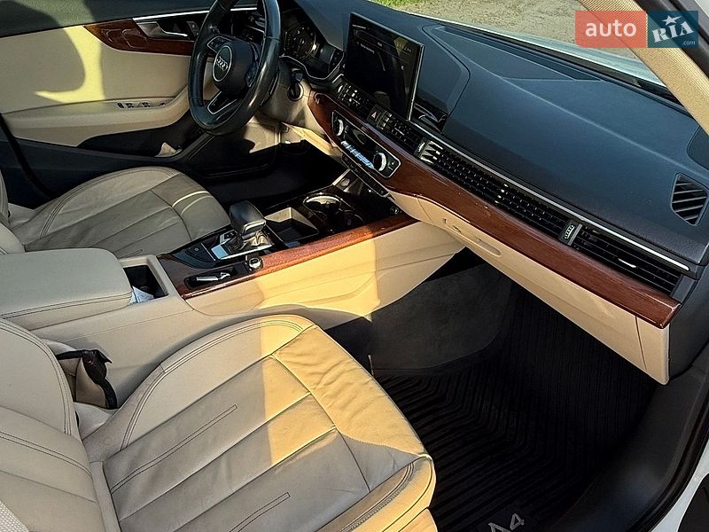 Седан Audi A4 2020 в Яготине