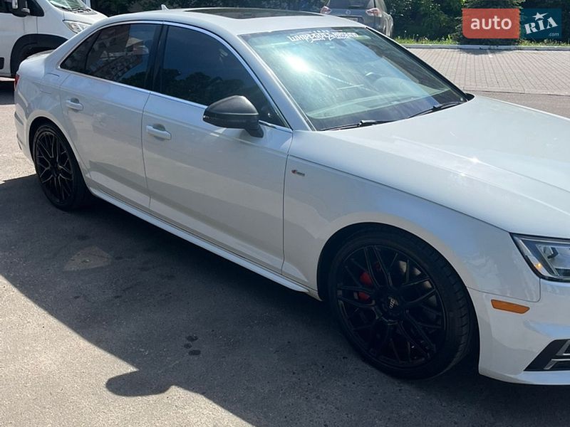 Седан Audi A4 2017 в Ровно