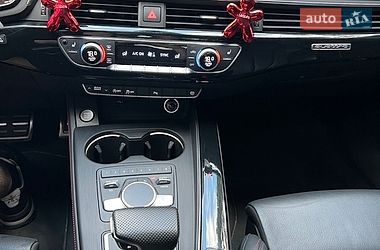 Седан Audi A4 2019 в Києві