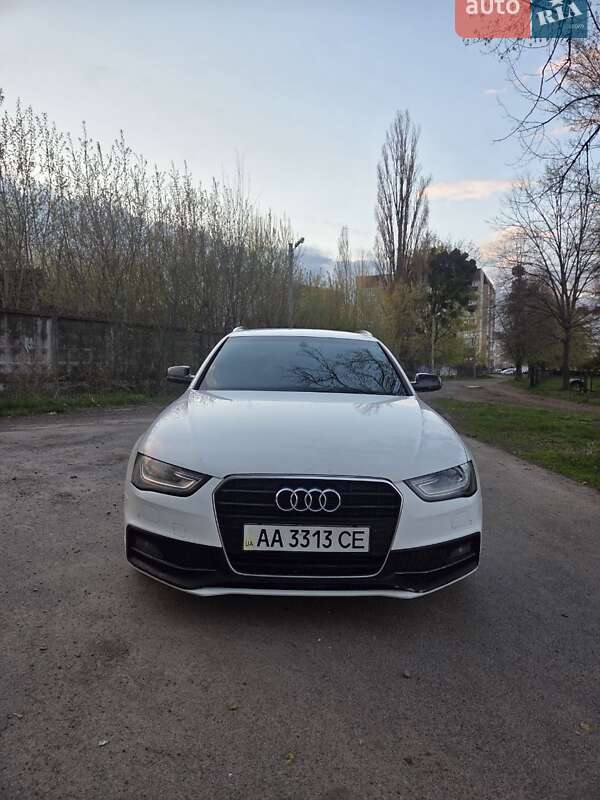 Универсал Audi A4 2012 в Гостомеле