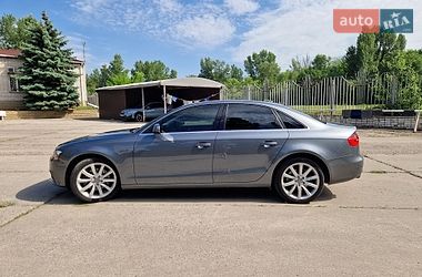 Седан Audi A4 2012 в Дніпрі
