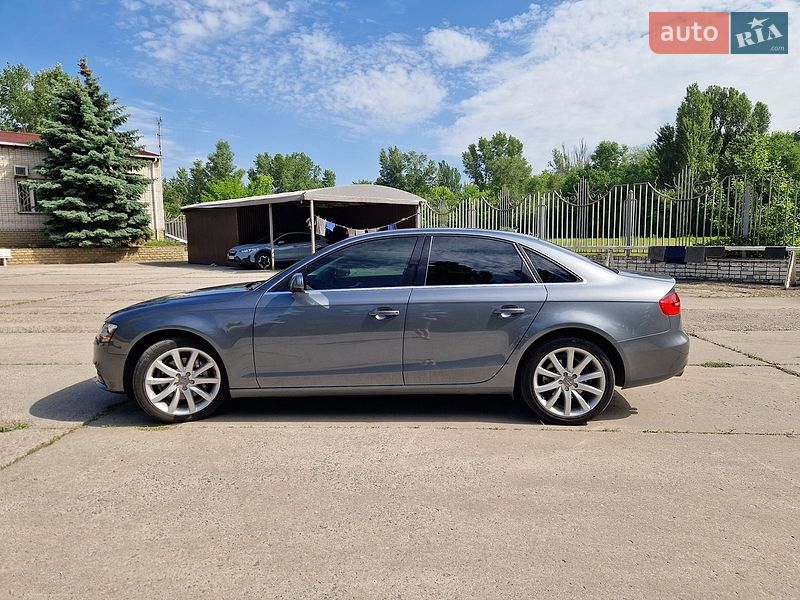 Седан Audi A4 2012 в Дніпрі