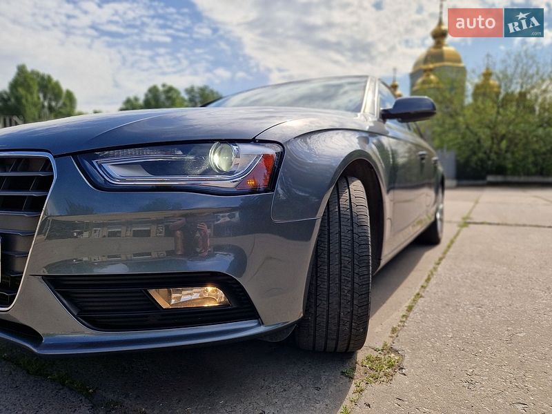 Седан Audi A4 2012 в Дніпрі