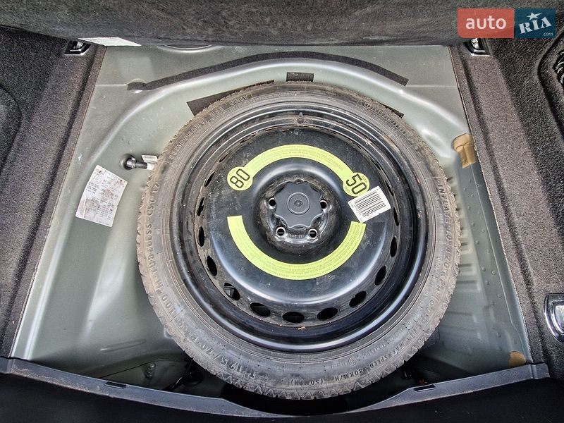 Седан Audi A4 2012 в Дніпрі