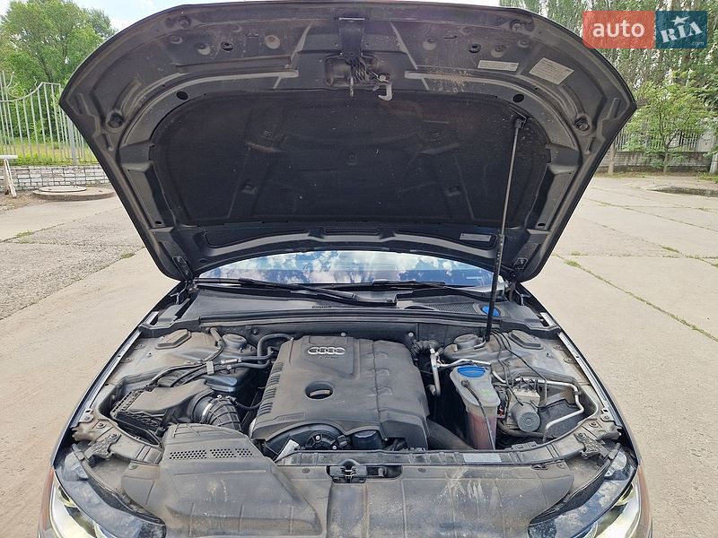 Седан Audi A4 2012 в Дніпрі