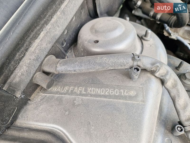 Седан Audi A4 2012 в Дніпрі
