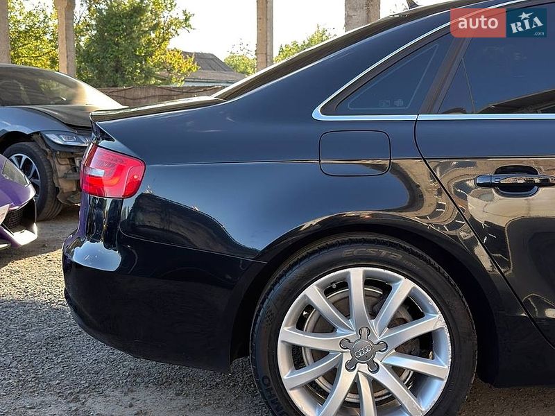 Седан Audi A4 2012 в Луцьку