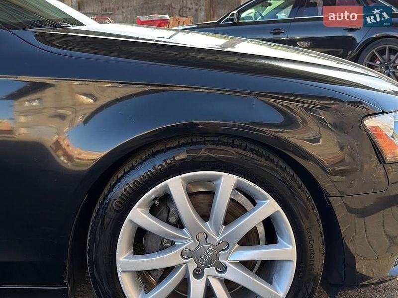 Седан Audi A4 2012 в Луцьку