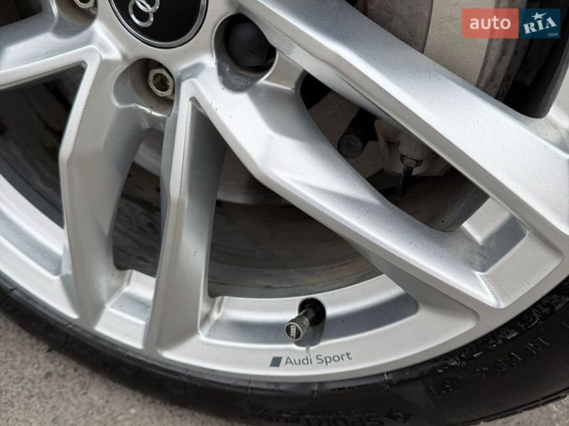 Седан Audi A4 2020 в Івано-Франківську