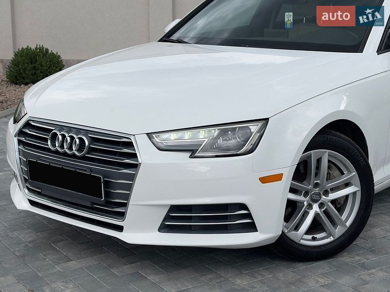 Седан Audi A4 2017 в Одесі