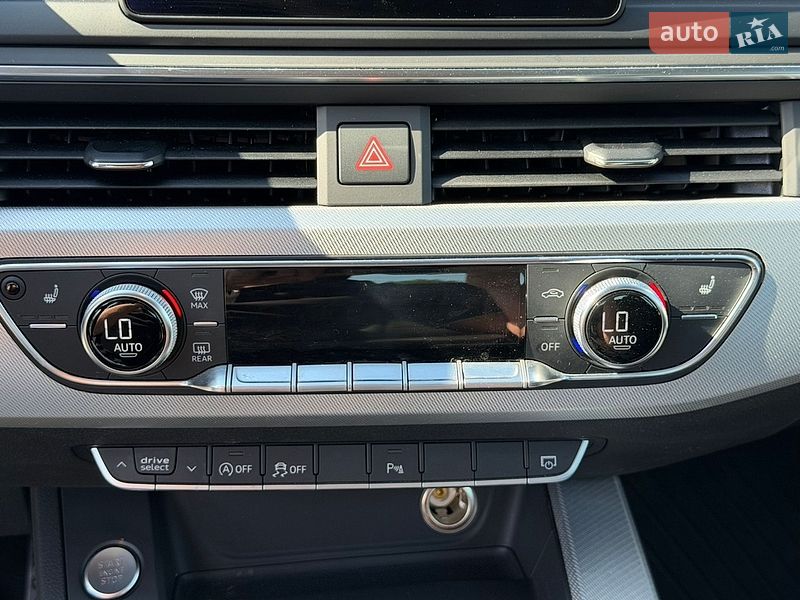 Седан Audi A4 2016 в Черновцах