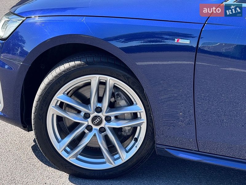 Седан Audi A4 2020 в Києві
