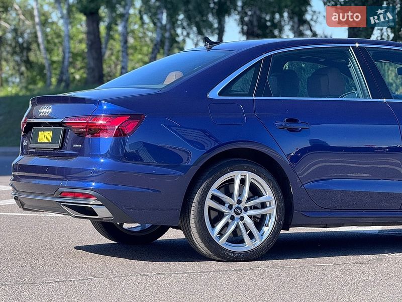 Седан Audi A4 2020 в Києві