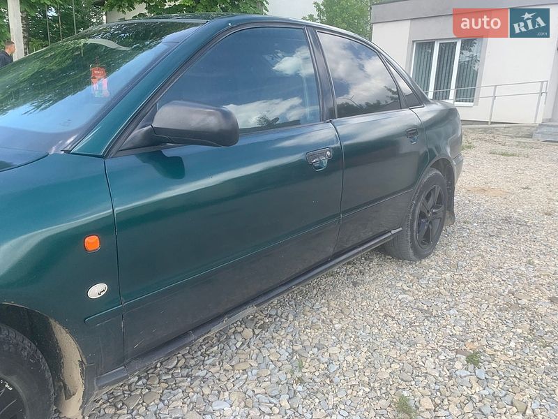 Седан Audi A4 1996 в Надвірній