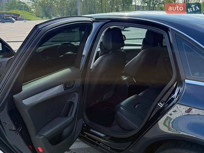 Седан Audi A4 2011 в Киеве