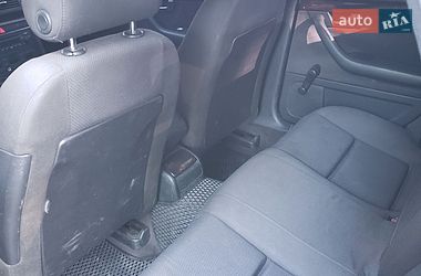 Седан Audi A4 2001 в Чугуєві
