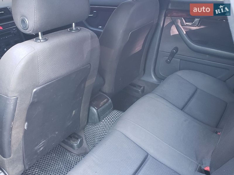 Седан Audi A4 2001 в Чугуєві