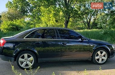 Седан Audi A4 2001 в Чугуєві
