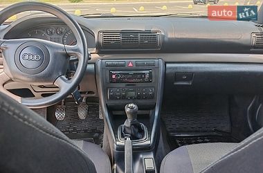 Седан Audi A4 1999 в Києві