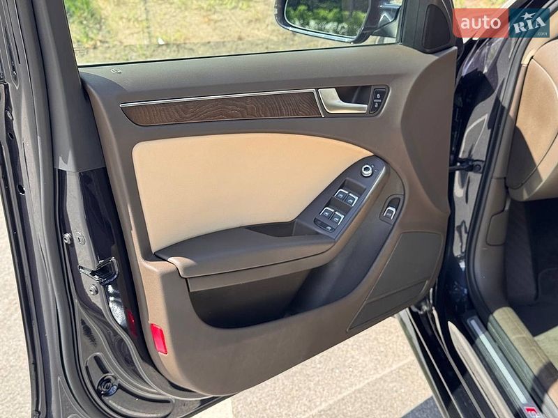 Седан Audi A4 2014 в Києві
