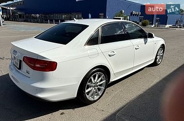 Седан Audi A4 2015 в Львові