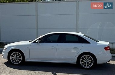 Седан Audi A4 2015 в Львові
