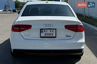 Седан Audi A4 2015 в Львові