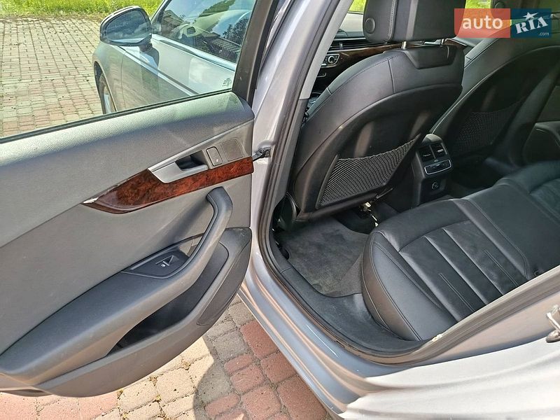 Седан Audi A4 2019 в Киеве