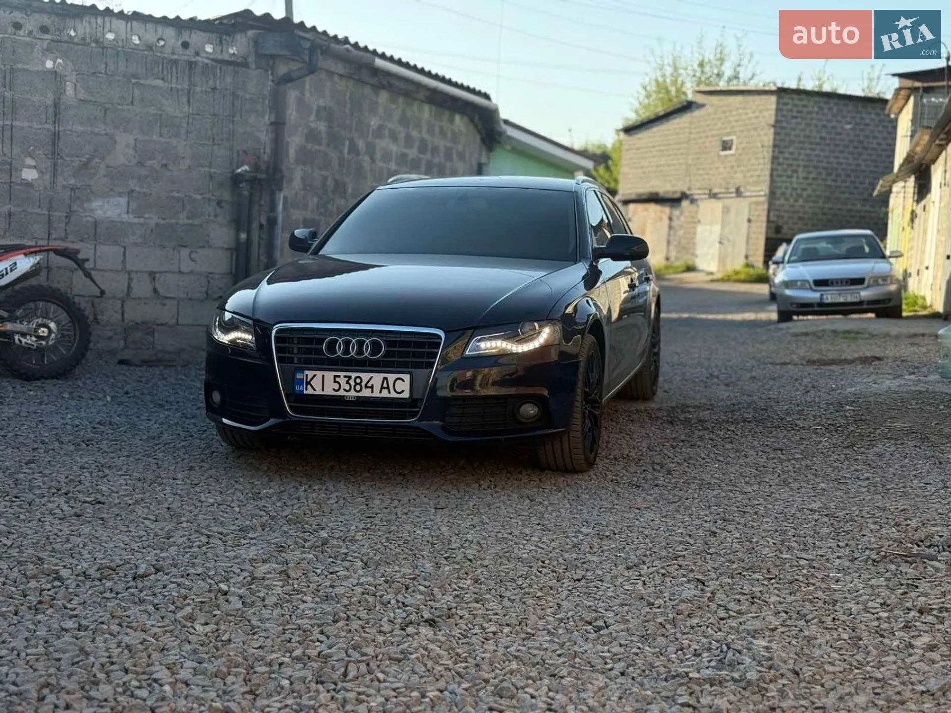 2010 Audi A4 - мініатюра 2