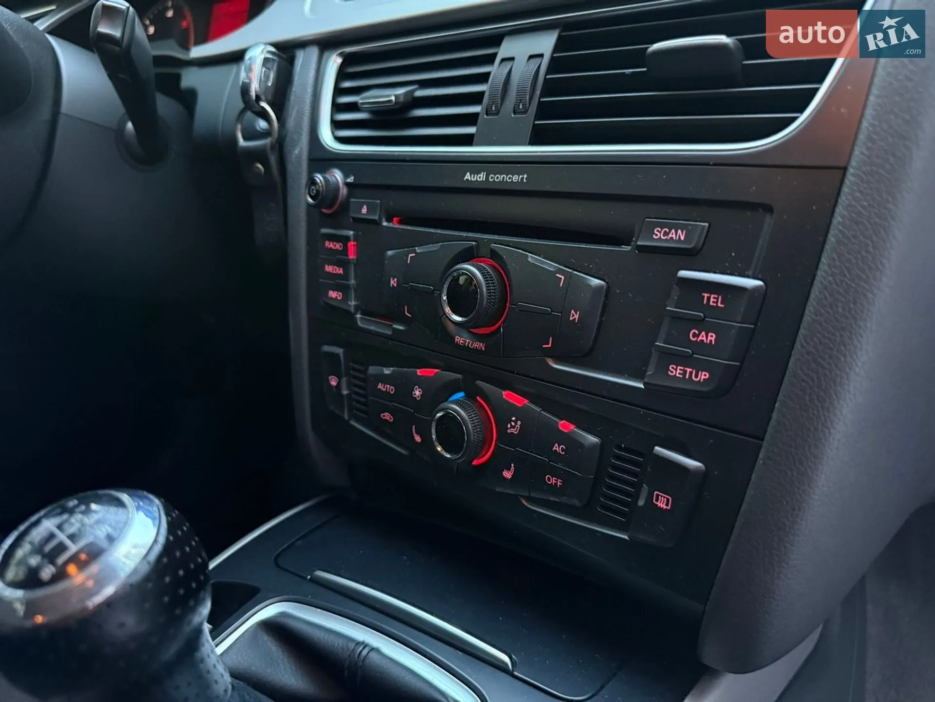 2010 Audi A4 - мініатюра 20