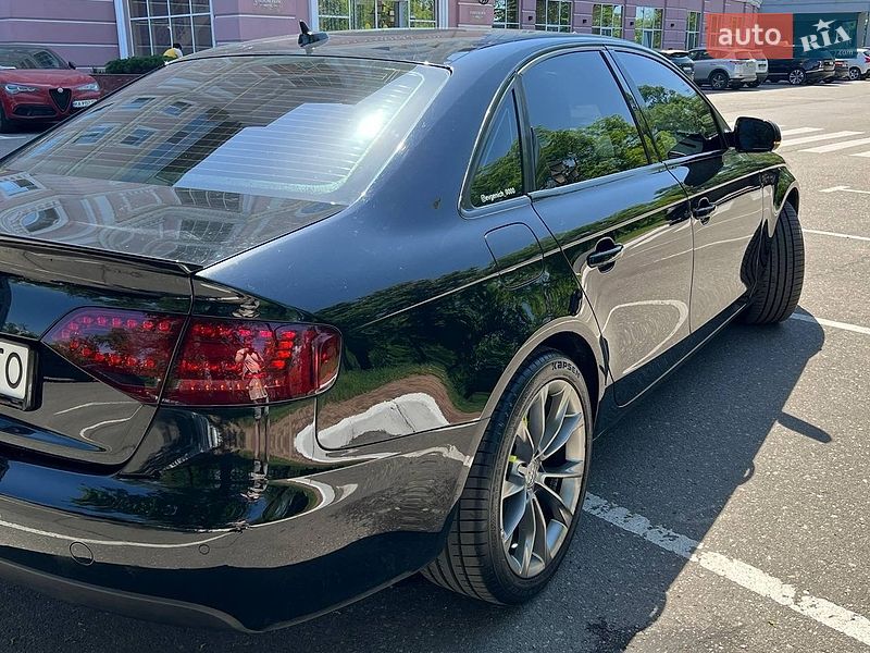 Седан Audi A4 2011 в Одессе