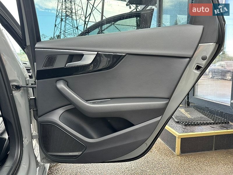 Седан Audi A4 2021 в Харькове
