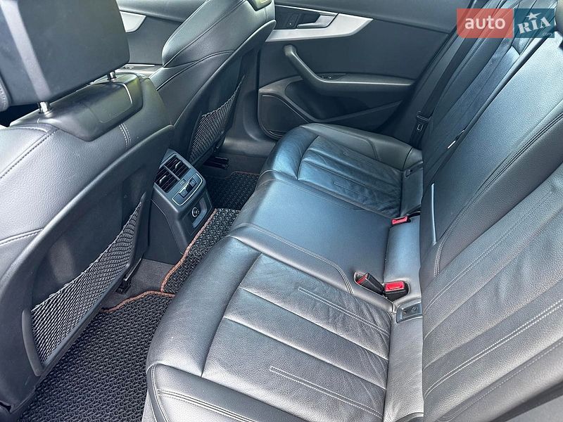 Седан Audi A4 2018 в Києві
