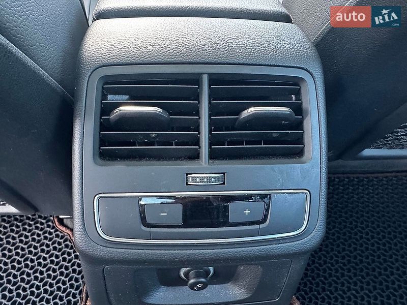 Седан Audi A4 2018 в Києві