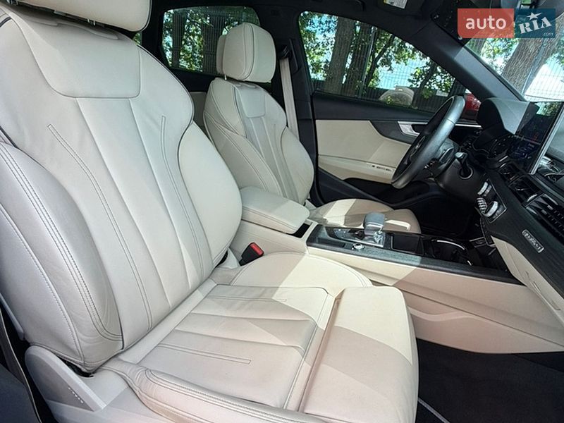Седан Audi A4 2020 в Чернігові
